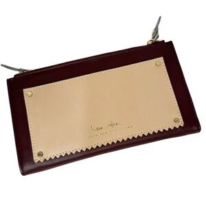 NWOT INDIA HICKS TAKE OUT DOUBLE ZIPPER BURGUNDY BEIGE LEATHER WALLET